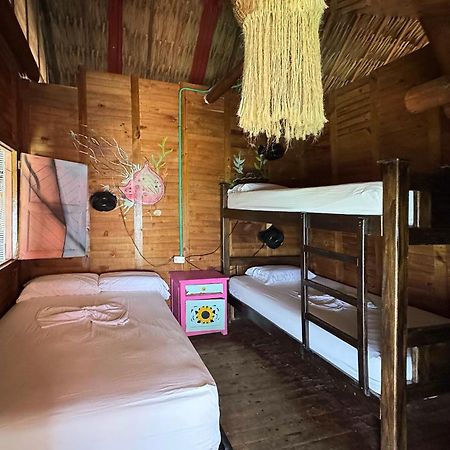 Casa En El Agua Hotel Tintipan Island Exterior photo