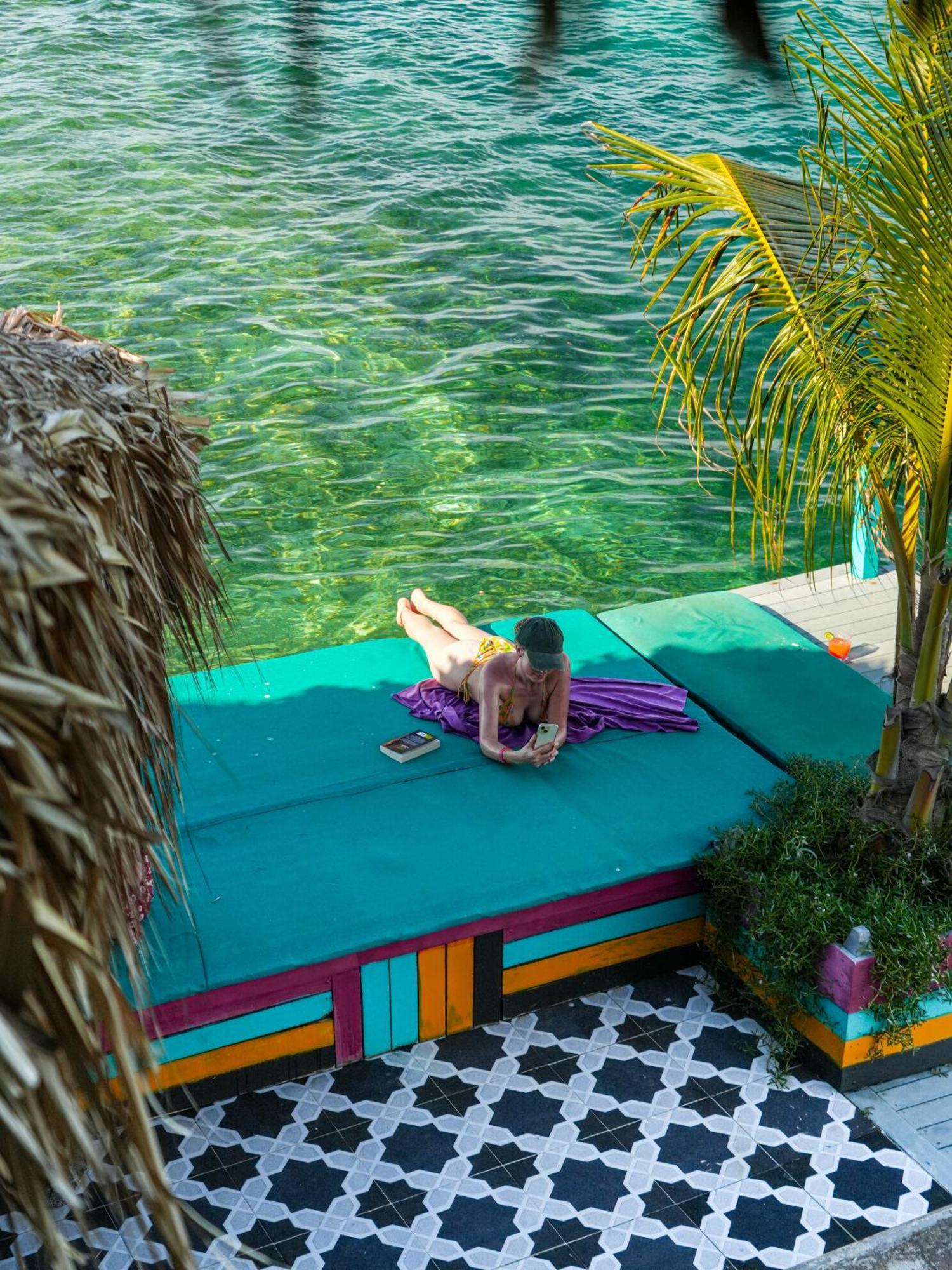 Casa En El Agua Hotel Tintipan Island Exterior photo