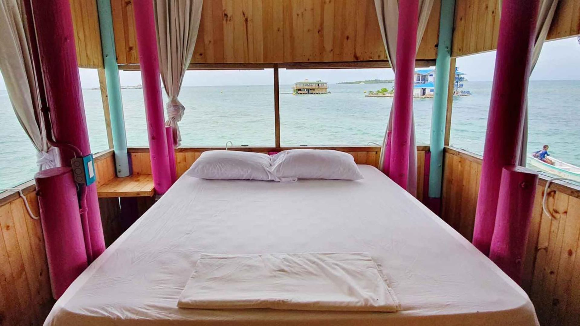 Casa En El Agua Hotel Tintipan Island Exterior photo
