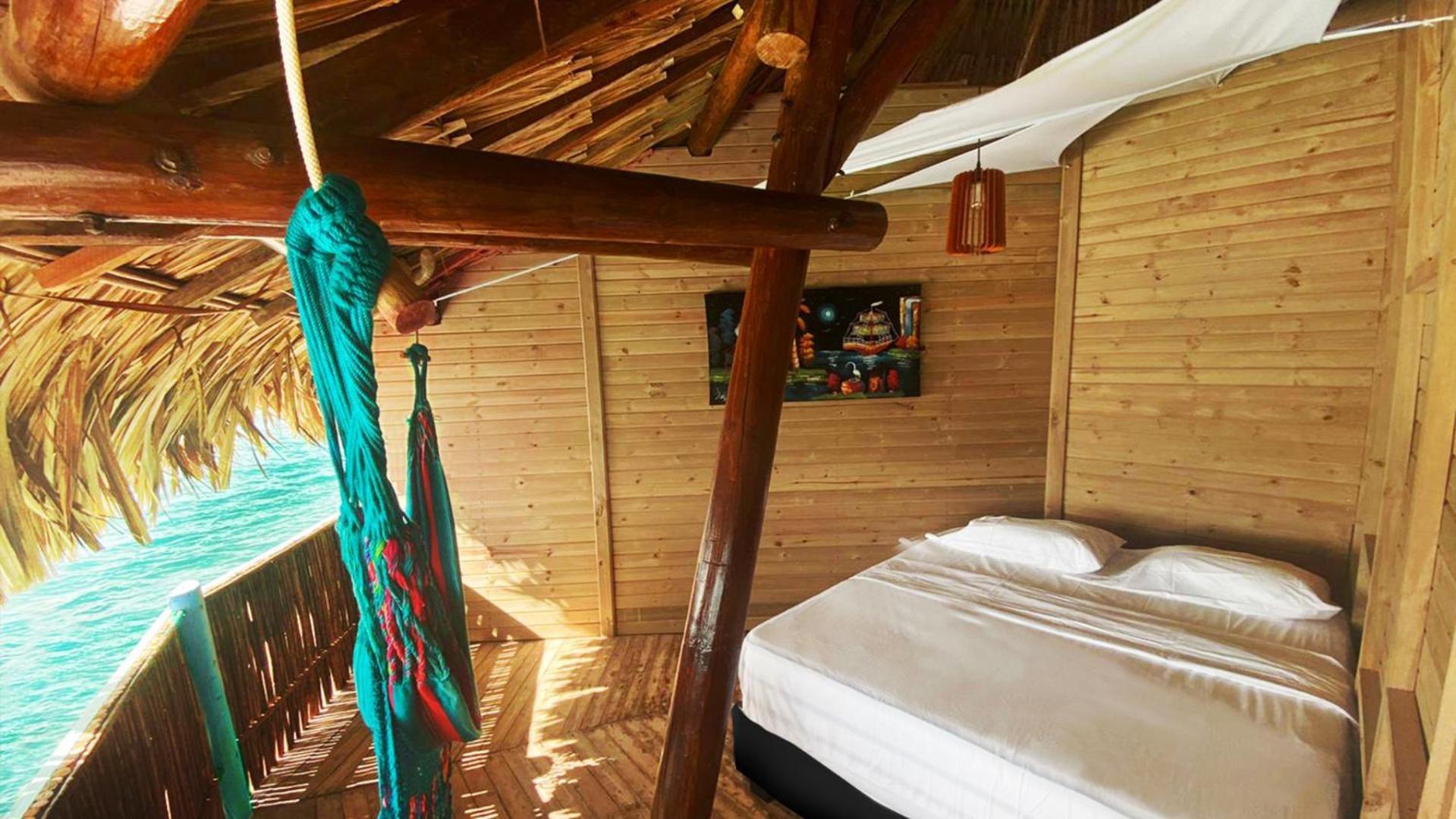 Casa En El Agua Hotel Tintipan Island Exterior photo