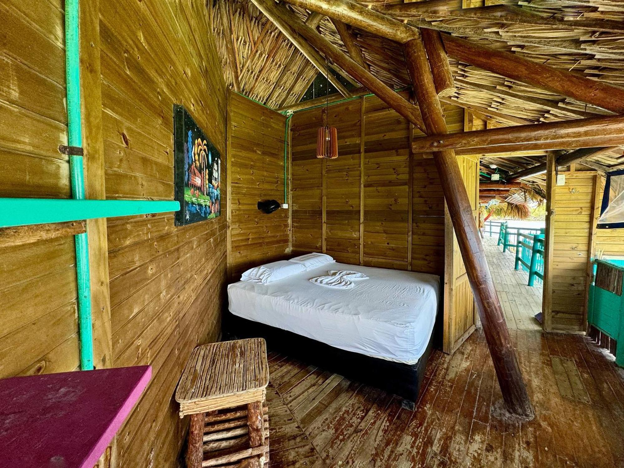 Casa En El Agua Hotel Tintipan Island Exterior photo